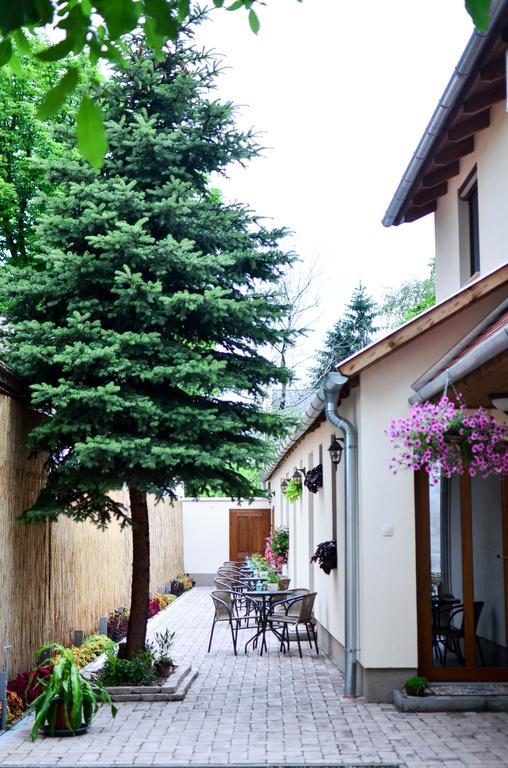 Pava Apartmanhaz Makó Zewnętrze zdjęcie
